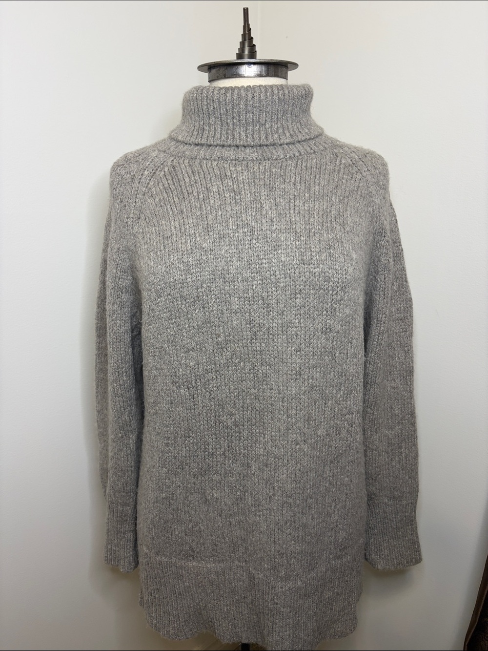 THE GROUP BABATON 100% Alpaca Grey Turtleneck Sweater Chunky Knit SIZE 2 FITS LG